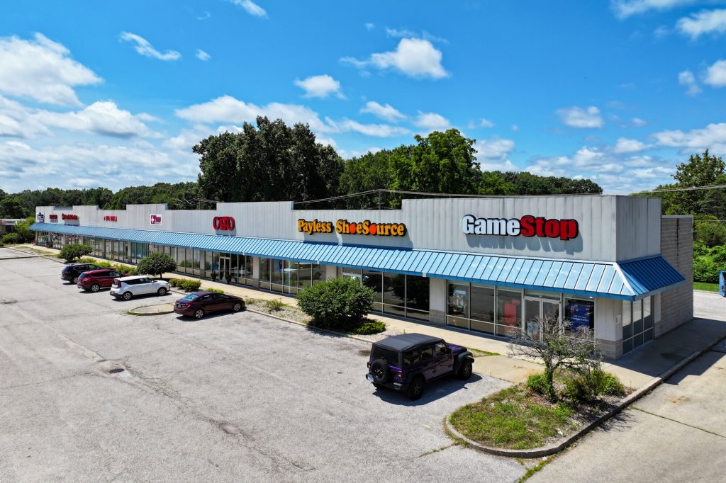 2719-Emerson-Dr-Elkhart-IN-Building-Photo-5-LargeHighDefinition